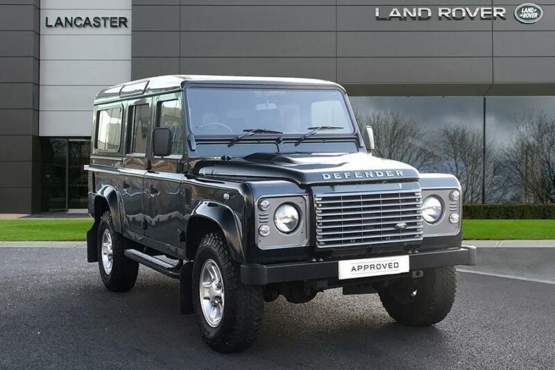 2015 Land Rover Defender 110 TD XS STATION WAGON Diesel green Manual
