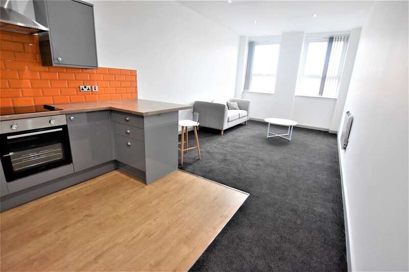 Large One Bedroom Flat Studios Central Blackburn From £425pcm