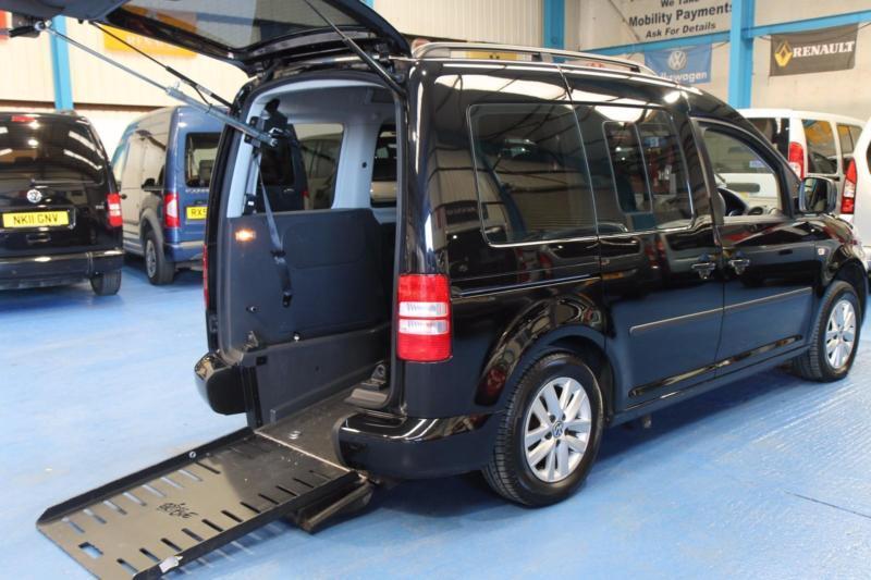 VW Caddy Transfer from Wheelchair to drive vehicle Auto remote open 6