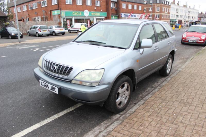 Lexus rx300 2001 год