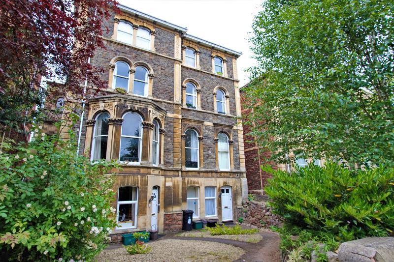 1 bedroom flat in Pembroke Road, Clifton, Bristol, BS8 3DW in Clifton