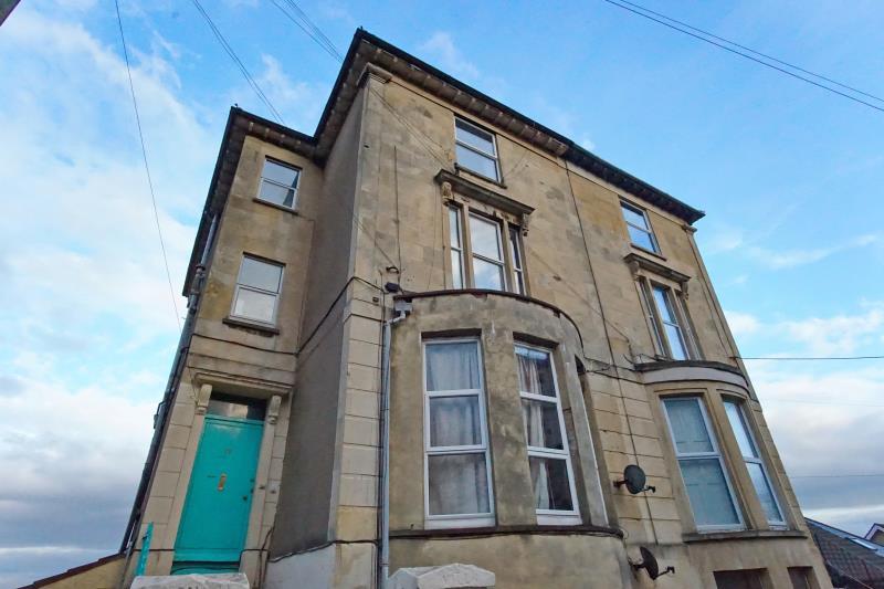 1 bedroom flat in Southfield Road, Cotham, Bristol, BS6 6AY in