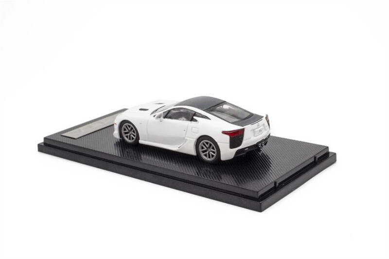 Model One 1:64 Lexus LFA Coupe Carbon Fiber Roof Whitest