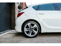 2015 Vauxhall Astra 1.4 LIMITED EDITION 5d 140 BHP Hatchback Petrol Manual