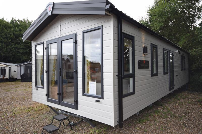 NEW Pemberton Marlow Lodge BS3632 2 bed Residential Mobile Home