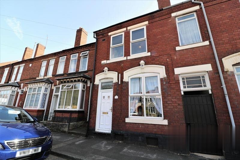 *B.C.H* 3 Bed HouseCRADLEY HEATH, Station Road Close to Haden Hill