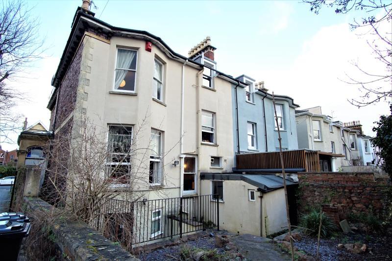 3 bedroom flat in Alma Road, Clifton, Bristol, BS8 2DB in Redland