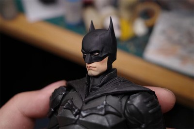 Handmade The Batman Bruce Wayne 1/12 Mask Head Carving Painted Sculpture Model