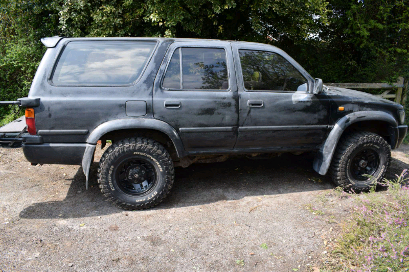 Toyota hilux surf 130