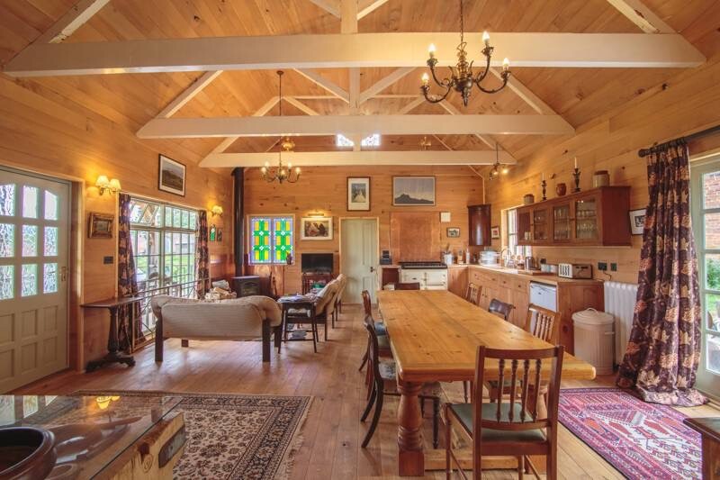 2nd Hand - 30ft x 15ft wooden lodge/log cabin for sale ...