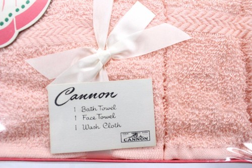 VTG 1950's 3 PC MIB Cannon Towel Set Cannons Ruffle Pink Terry Cloth GLAMPING