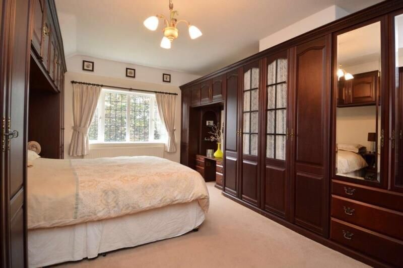 34+ Mahogany Fitted Wardrobes Background