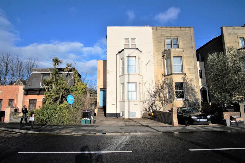 1 bedroom flat in Cumberland Road, Harbourside, Bristol, BS1 6UF in