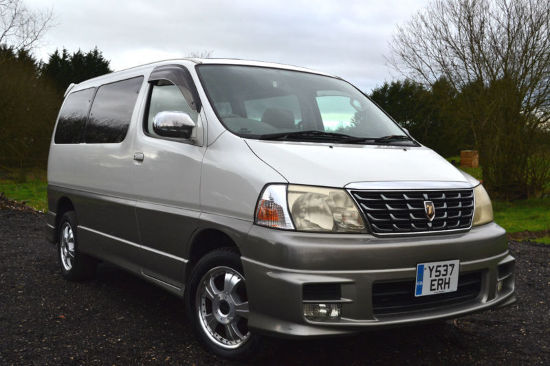 Тойота grand hiace