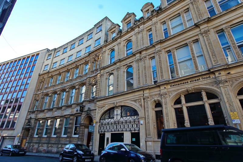 1 bedroom flat in St Stephens Street, Bristol, BS1 1JR in Bristol