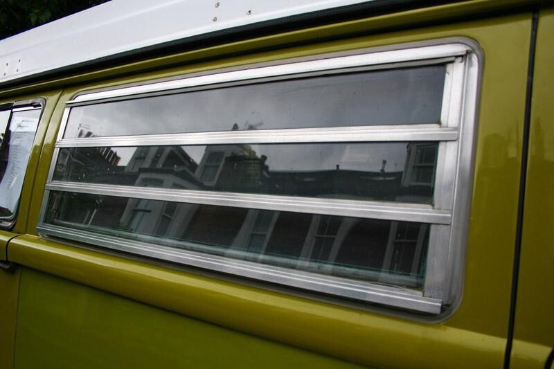 196879 Volkswagen Vw Westfalia Bus Camper Jalousie Louvered Window