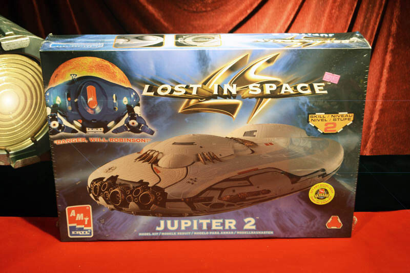 JONATHAN HARRIS Signed Lost In Space JUPITER Model kit AMT, POLAR, MIB, COA, DVD