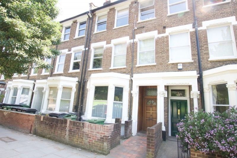 2 bedroom flat in 166 Maygrove Road , West Hampstead, NW6 in Kilburn