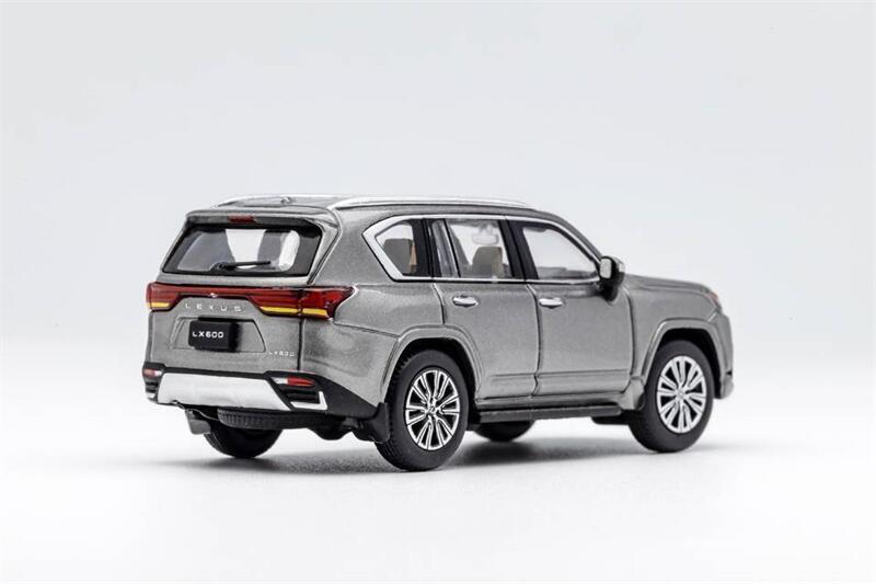 Lexus LX600 VIP ミニカー　3個セット Amazon.com: 2021 LX 600 Black 1/64 Diecast Model Car by GCD