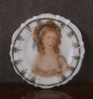 Porcelain Portrait  Plate ~ Dollhouse Miniature ~ UK ~ 1:12 scale ~ Room Box