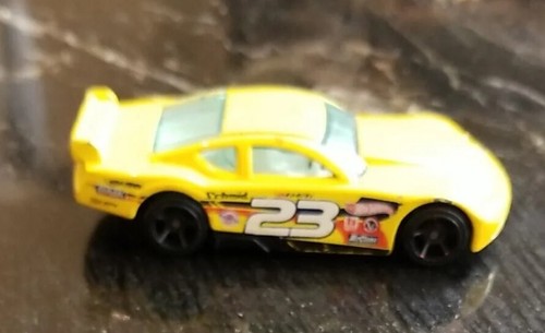 Hot Wheels 2008 Circle Tracker Yellow Car #23 | eBay