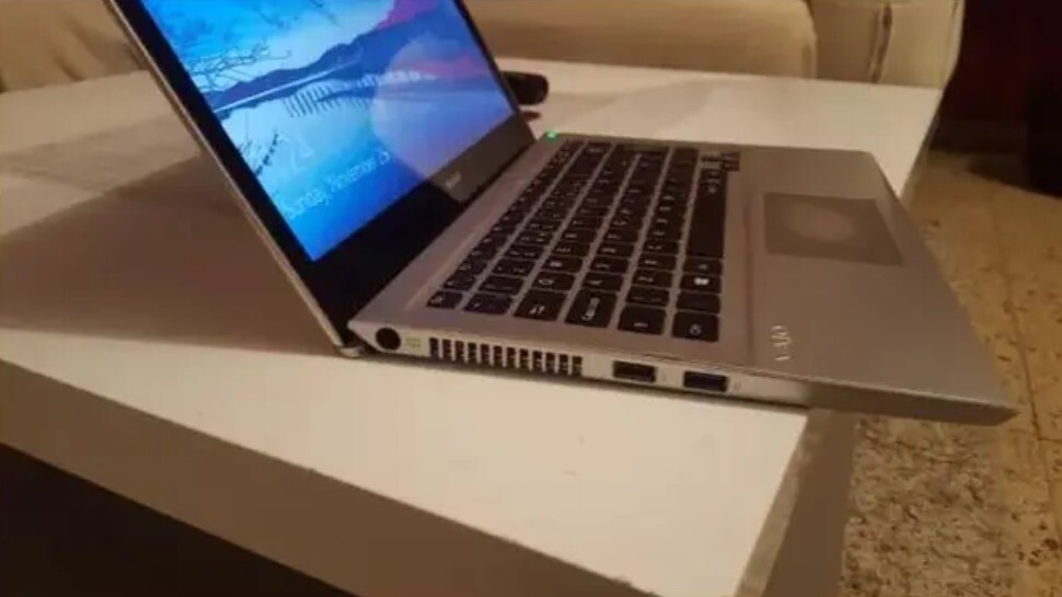 Sony Vaio SVT131A11M Touchscreen Laptop in Slough 