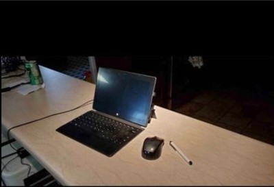 Microsoft Surface RT  Windows 8 RT 32-bit, Nvidia Tegra 3, 32GB