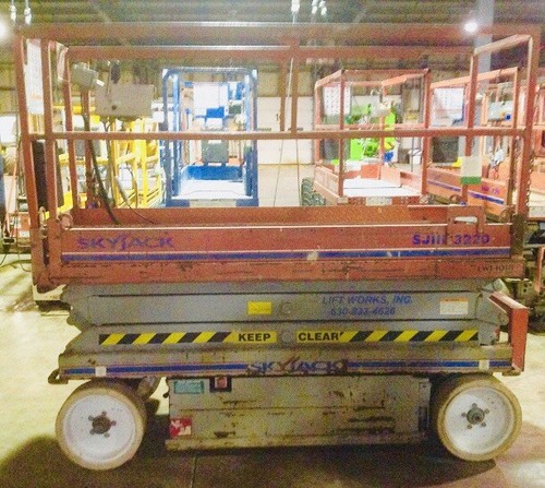 2006 Skyjack 3220 20' Electric Scissor Lift Aerial Platform - Powerdeck (26’ WH)