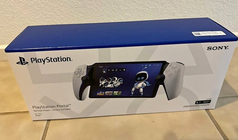 Sony Playstation Portal Remote Player Console Model - CFI-Y1001 White