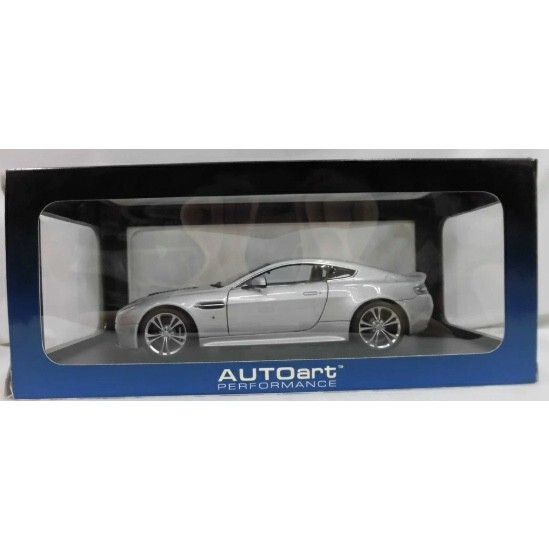1/18 AUTOart Aston Martin V12 2010 Vantage Silver w/ Box