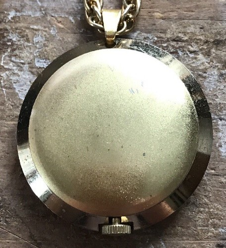 Vintage Swiss Made Sutton Teardrop Wind Up Watch Necklace Pendant Gold Colored