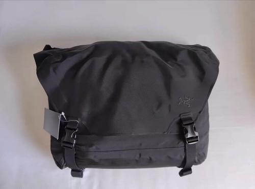 アークテリクス　Arc'teryx leaf COURIER BAG 15 Courier 15 Bag