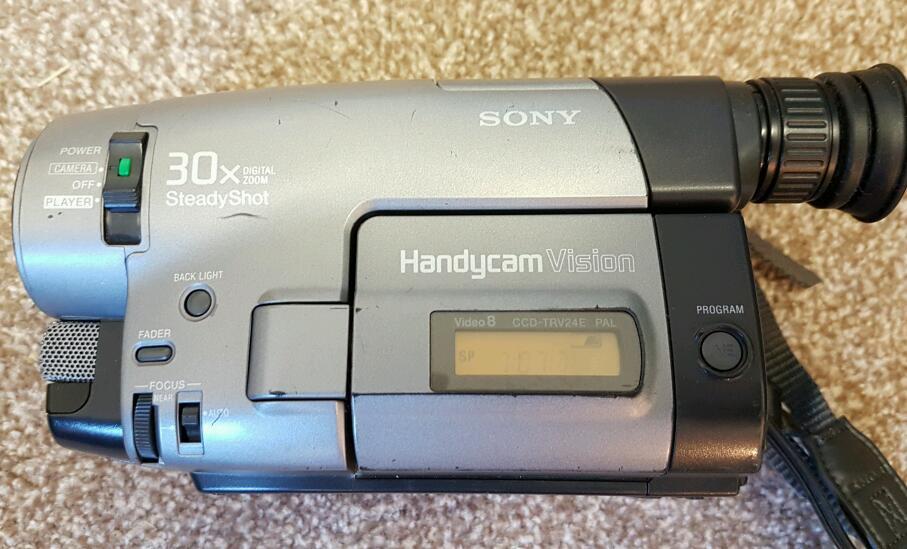 Sony Handycam Vision Video 8 CCDTRV24E with charger & 2 batteries in
