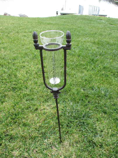 Rustic Cast Iron Rain Gauge & Stake Garden Decor Rustic Measuring Glass Farm
