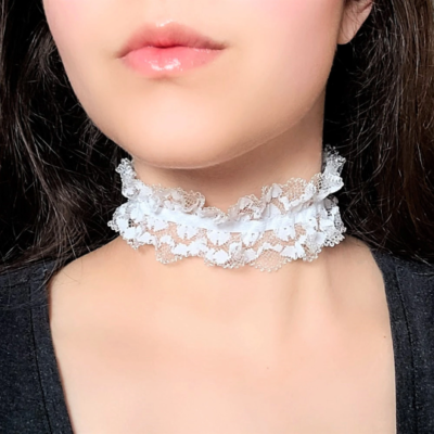 Wide cheap white choker