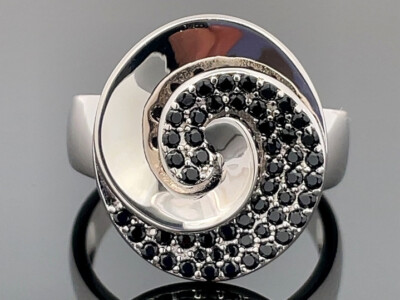 SCHMUCKJAGD RING GR.19 (CA.59) AUS  925/-SILBER RHOD.  MIT SPINELL SILBERZEIT