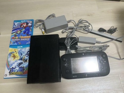 Nintendo Wii U Deluxe Console Black 32GB+2 types of game