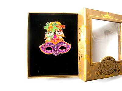Disney Pin - HKDL - Pin Trading Fun Day 2013 - Chip and Dale (LE 800)