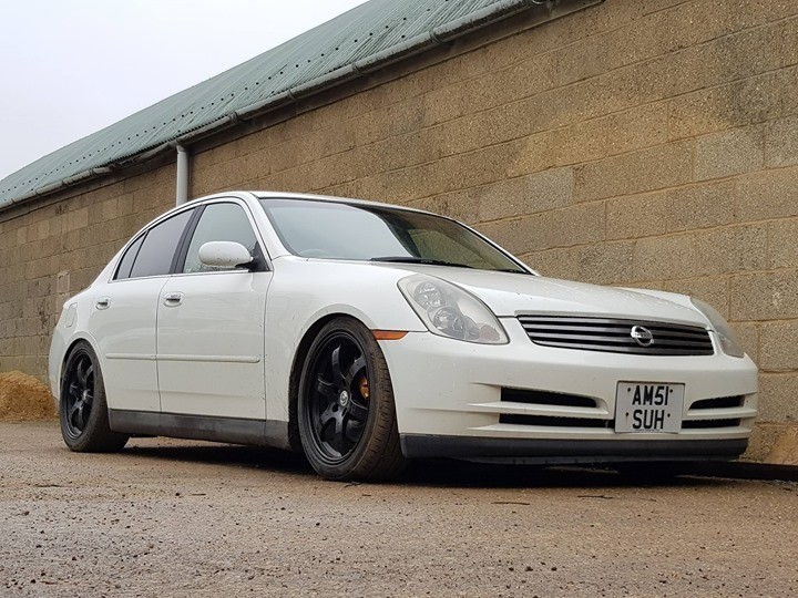 Nissan скайлайн v35
