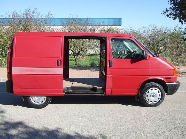 Volkswagen Transporter T4 Van With Twin Sliding Side Doors in