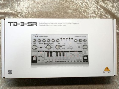Behringer TD-3-AM Analog Synthesizer Based on the Roland TB-303 Excellent w/Box