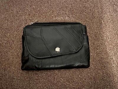 Sleek and Stylish: Classic Black Wallet for Everyday Elegance