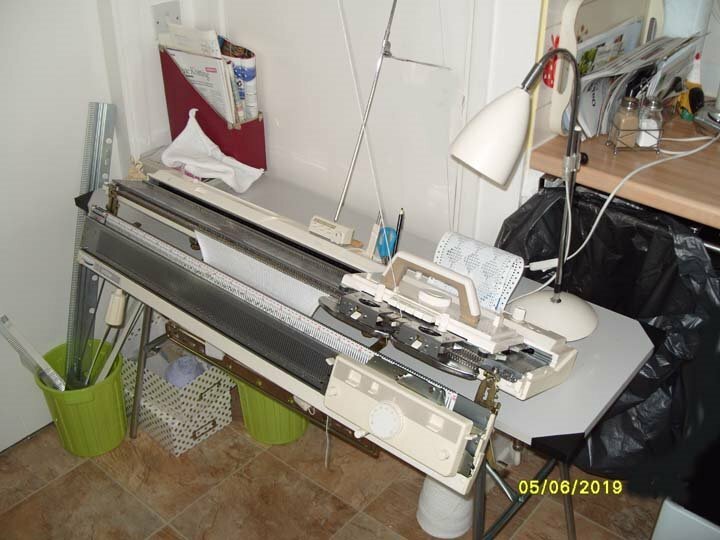 KNITTING MACHINE FOR SALE. in Milton Keynes, Buckinghamshire Gumtree