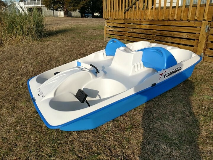 SUNDOLPHIN Sun Dolphin Sun Slider 5 Seat Pedal Boat With Canopy