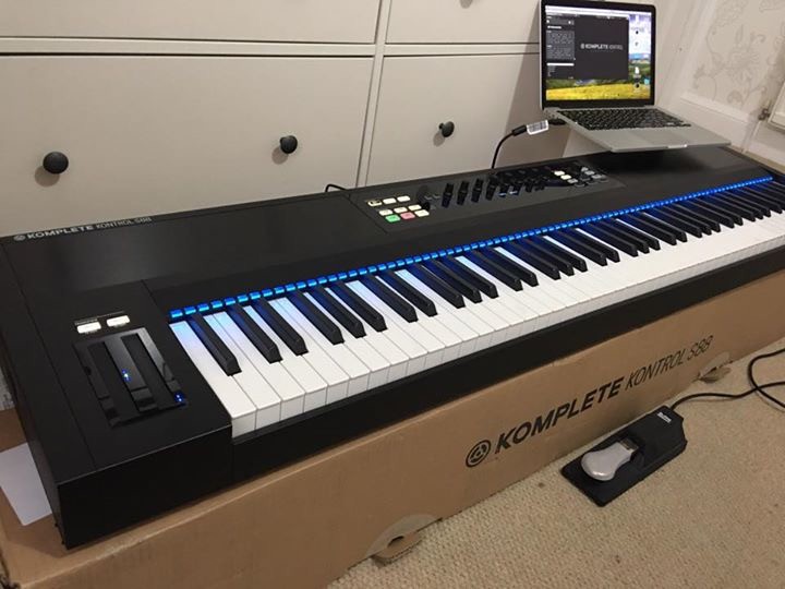 Native Instruments Komplete Kontrol S88 88 key midi keyboard in Perth