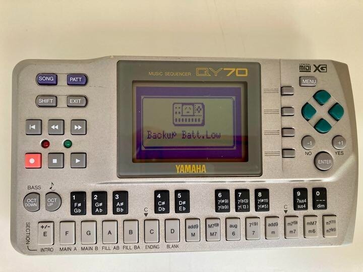 [本体のみ、画面やけあり]YAMAHA ヤマハ　QY70 音源モジュール Amazon.com: Yamaha Qy70 Audio Sequencer Midi : Musical