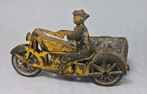 Vintage 1930's Die-cast Tootsie Toy Delivery Motorcycle With