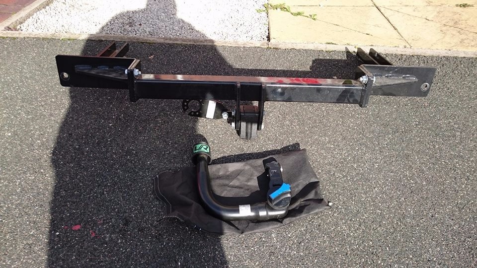 Vauxhall astra J (20102015) hatchback tow bar and plug in electrics