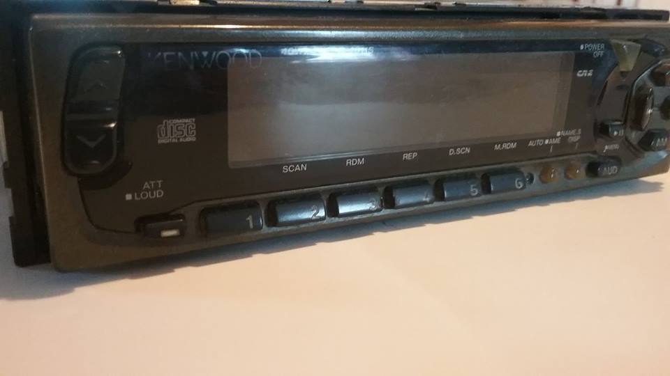 Kenwood KDC-4011S CD Player In Dash Receiver