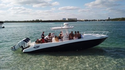 TRIPLE MERCURY VERADOS DEEP IMPACT 33 foot WITH CUDDY CABIN